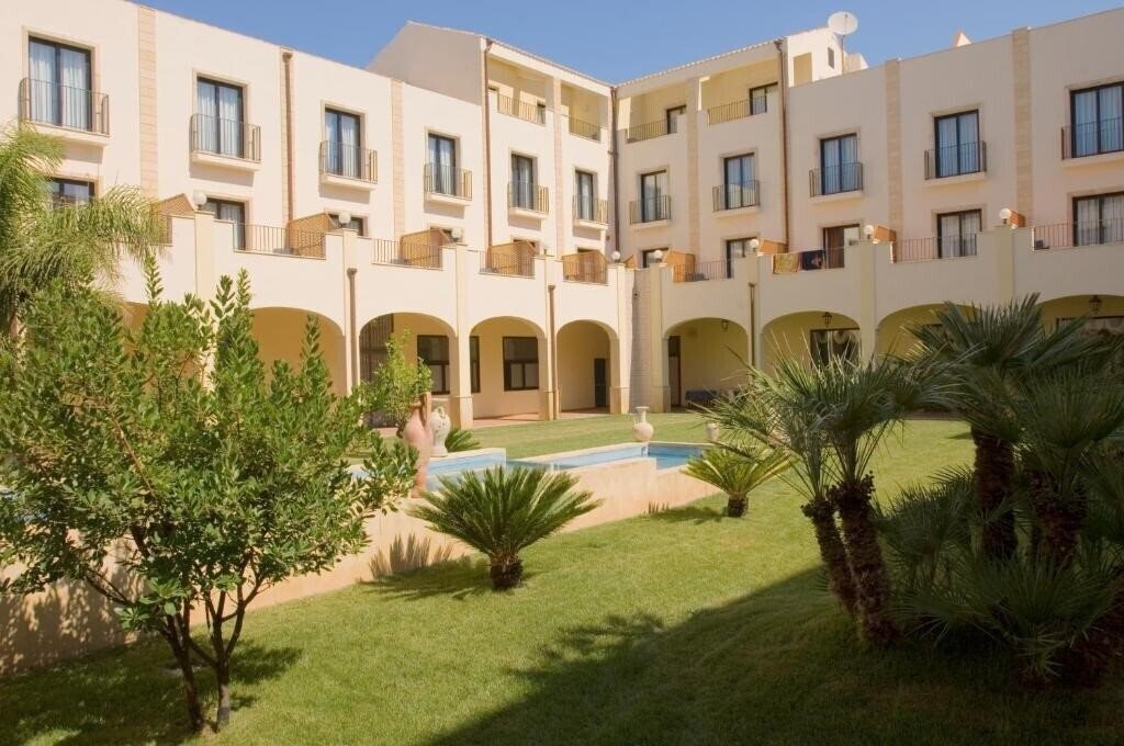Зображення Mahara Hotel 4*