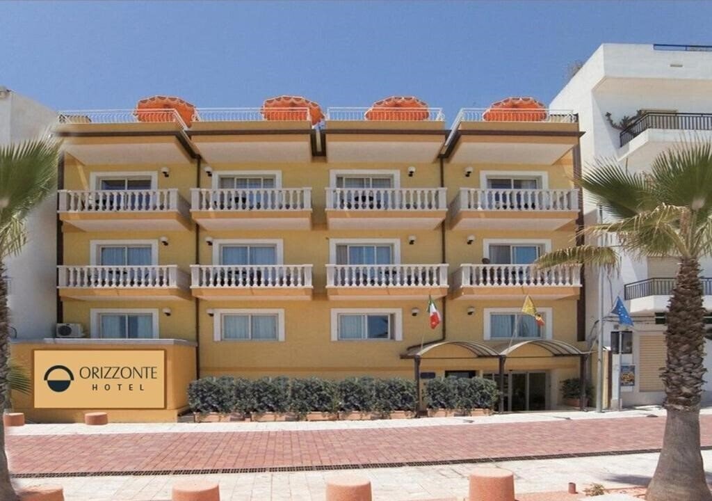 Отель Hotel Orizzonte 4*
