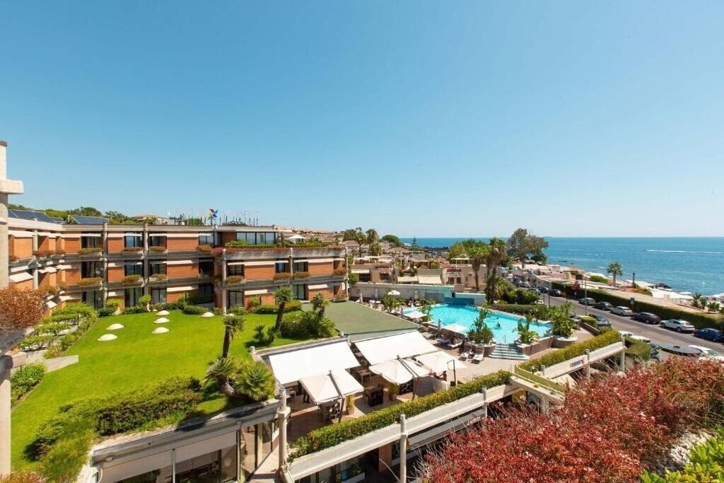 Фото Four Point Hotel by Sheraton Catania (Acicastello) 4*