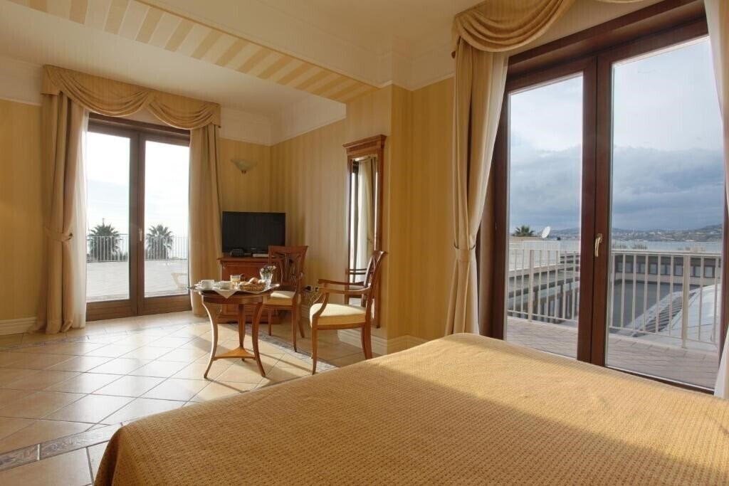 Изображение Dioscuri Bay Palace Hotel 4*