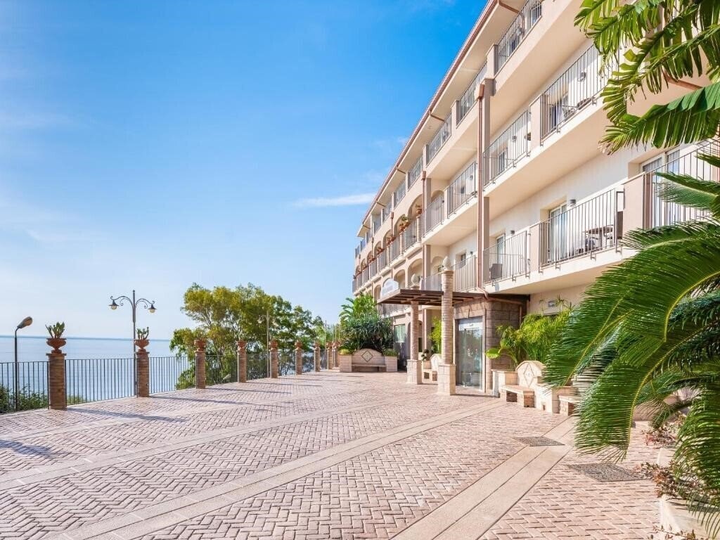 Изображение Hotel Antares 4*