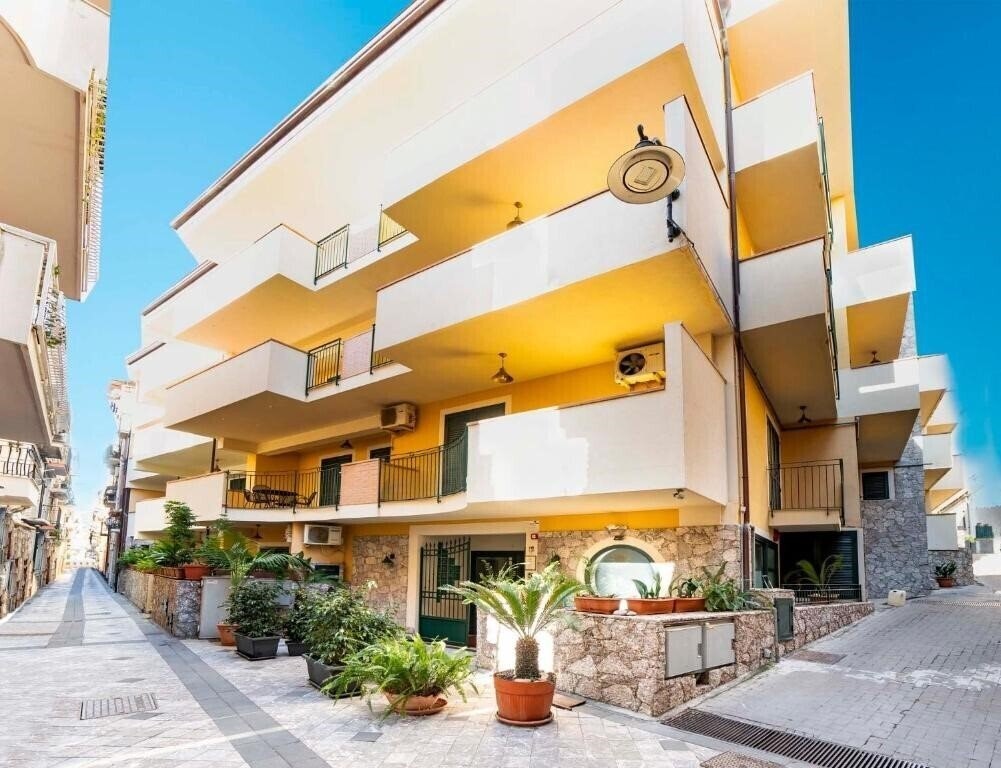 Отель Residence Le Tartarughe 4*
