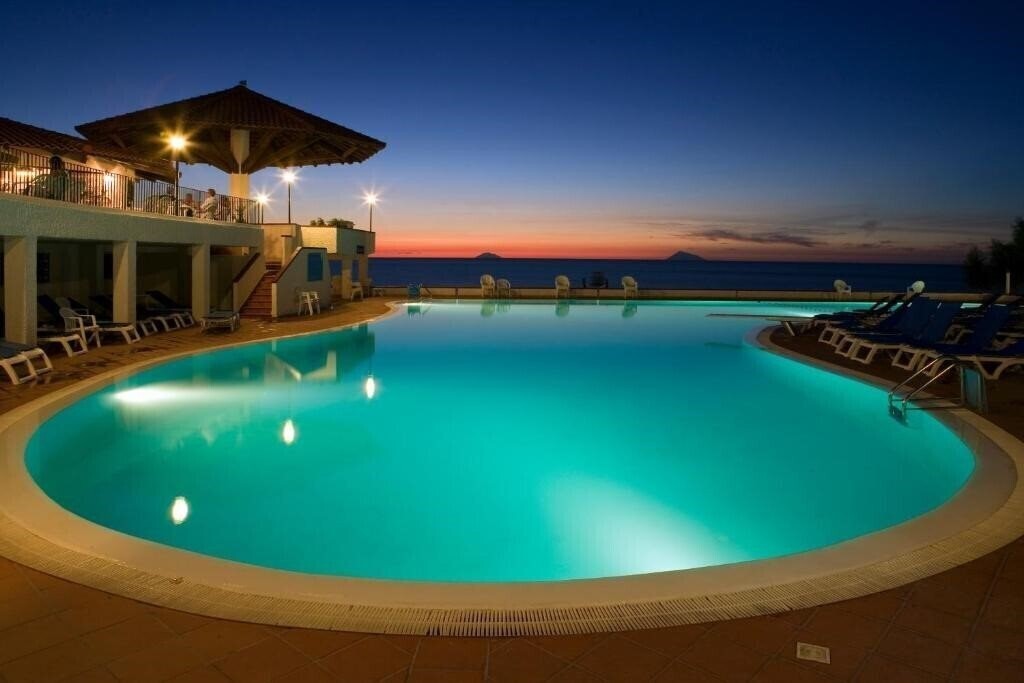 Готель TH Gioiosa Marea Village Capo Calava (Gioiosa Marea) (ex. TH Capo Calava Villageб Capo Calava Village) 3*