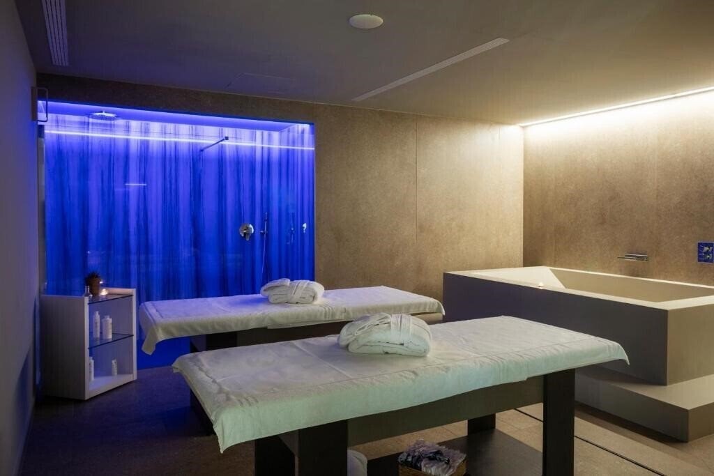 Фото Mangia's Torre del Barone Resort 5*
