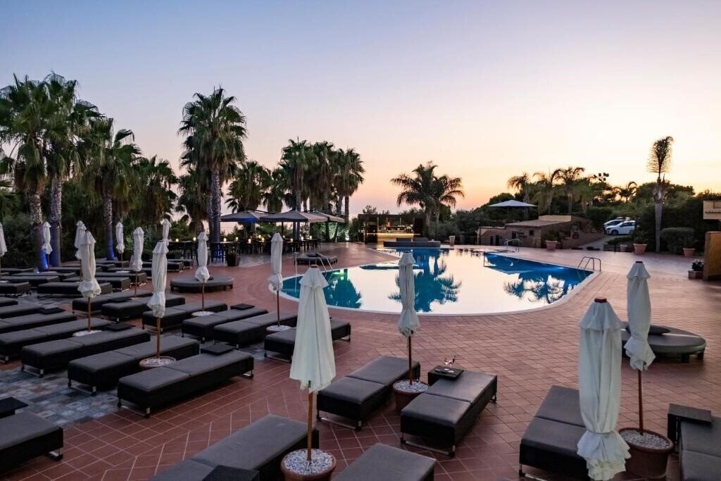 Отель Baia di Ulisse Wellness & SPA 4*