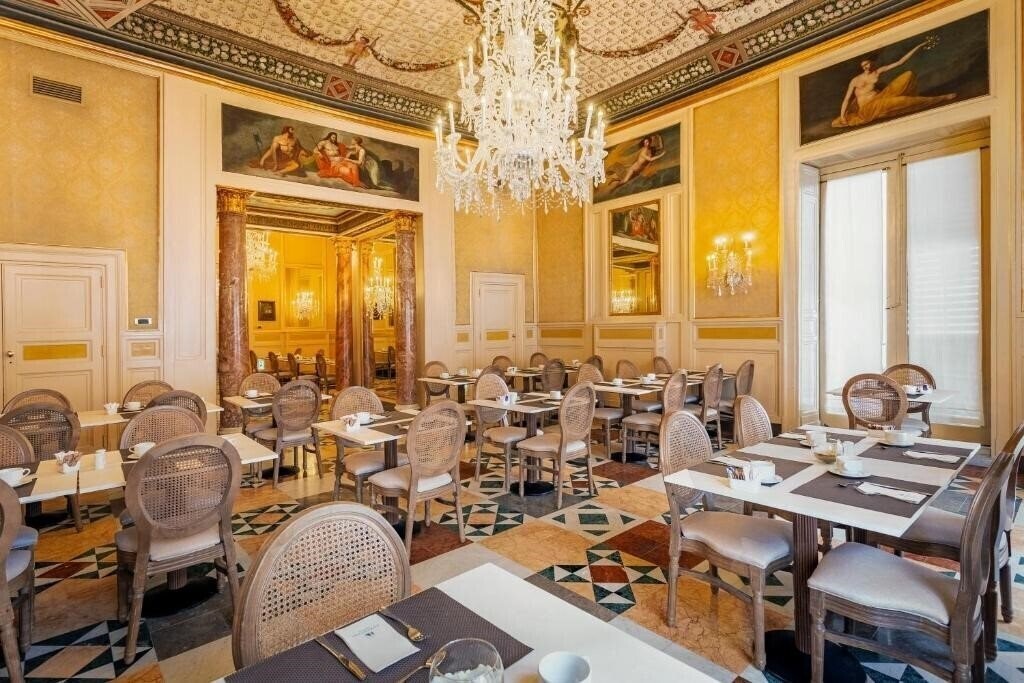 Отель Eurostars Centrale Palace 4*