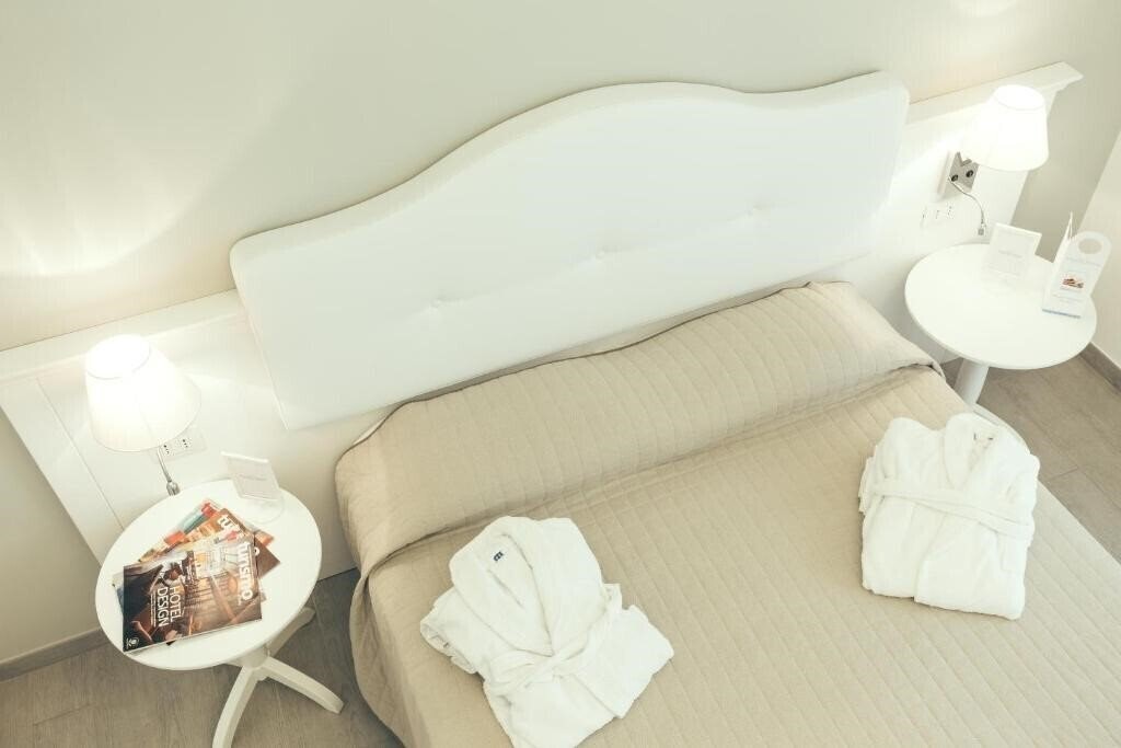 Фотография Scala dei Turchi Resort 4*