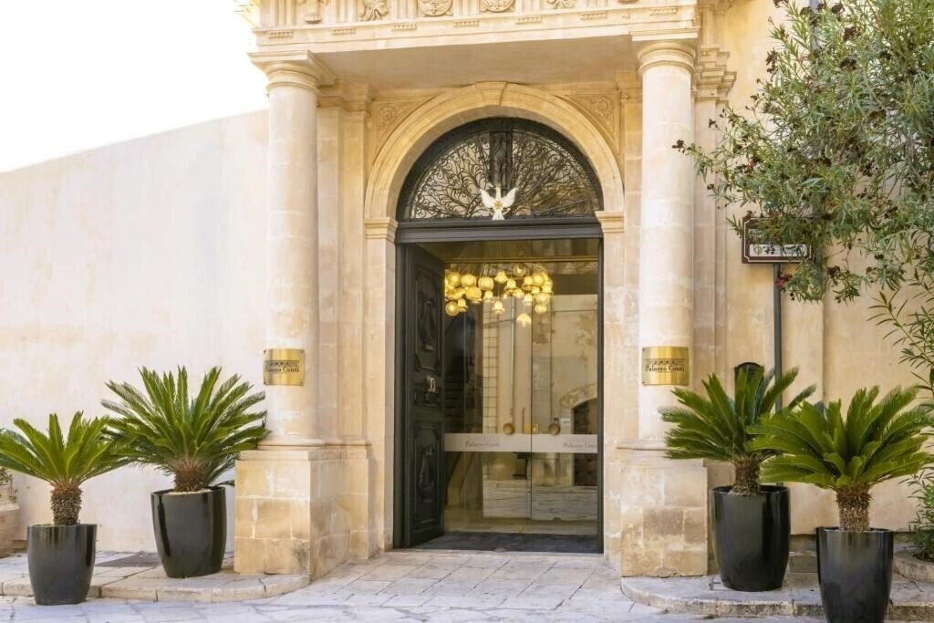 Готель Palazzo Conti Camere & Suites Scicli 3*