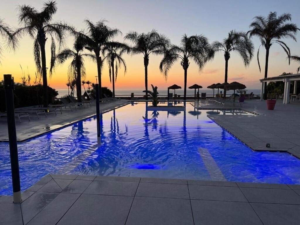 Отель Residence Villaggio Petruso 3*
