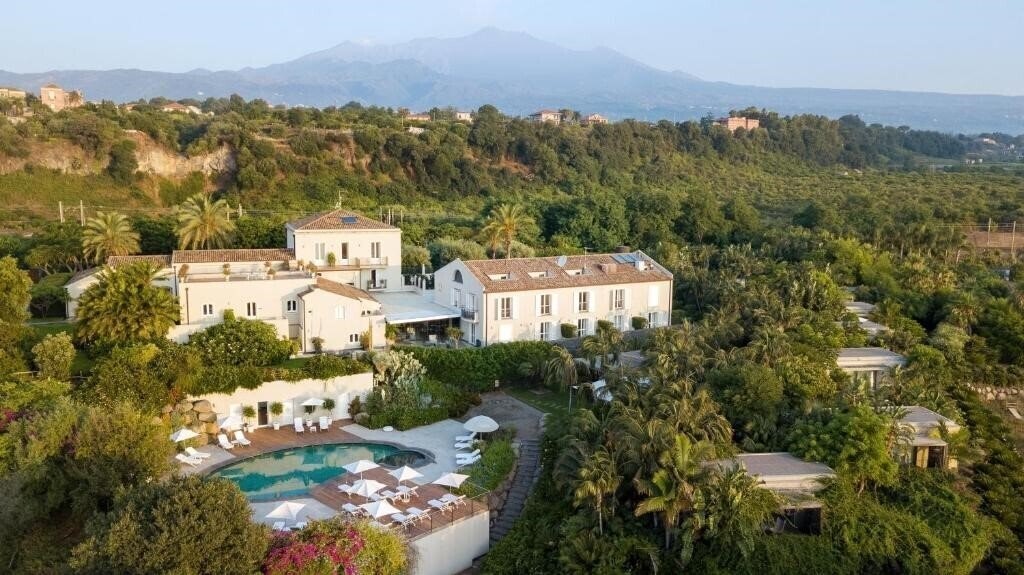 Фотографія Donna Carmela Resort & Lodges 4*