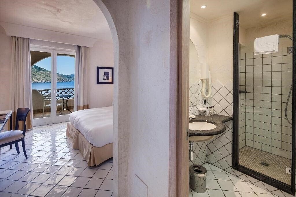Фото Therasia Resort Sea & SPA 4*