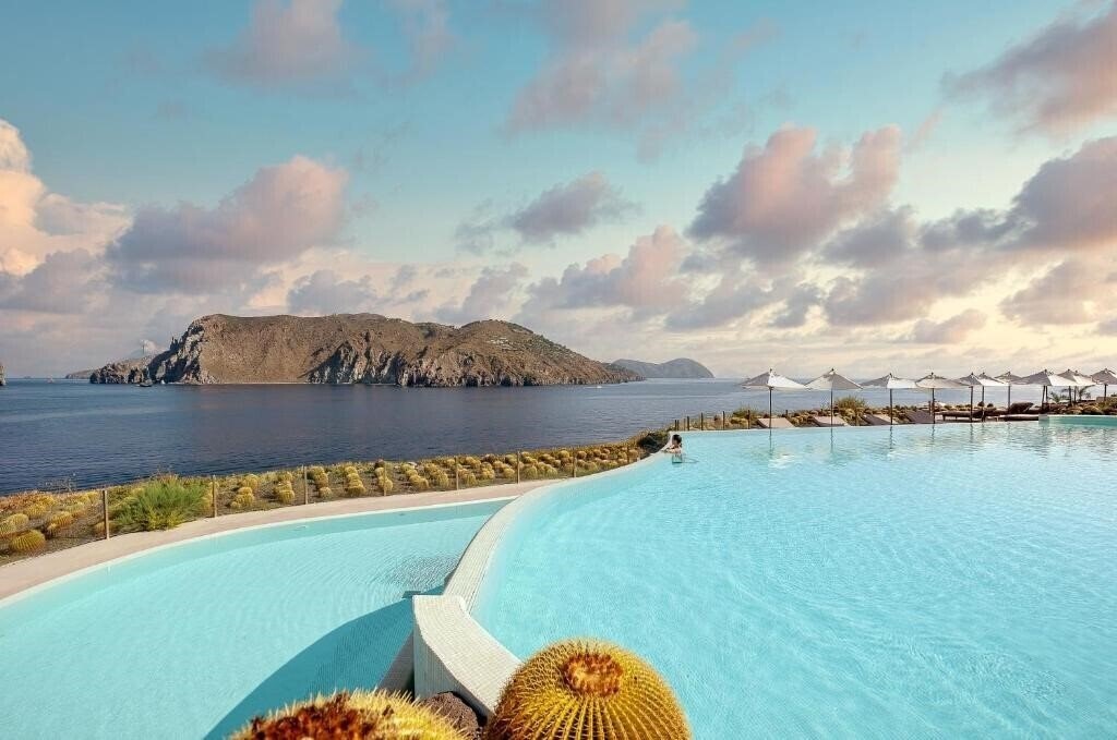 Картинка Therasia Resort Sea & SPA 4*