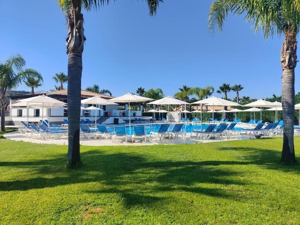 Готель Residence Hydria Campofelice di Roccella 3*