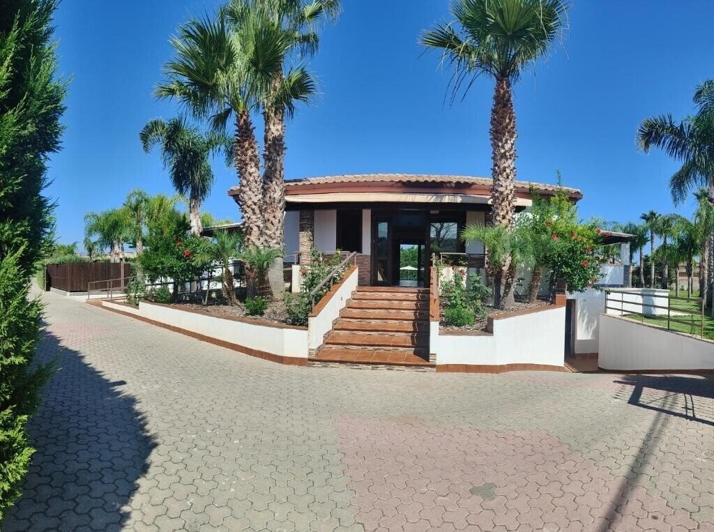 Фото Residence Hydria Campofelice di Roccella 3*