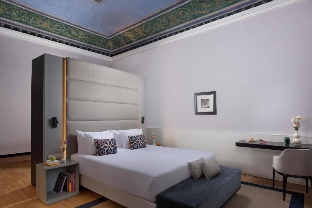 Отель NH Collection Palazzo Sitano 4*
