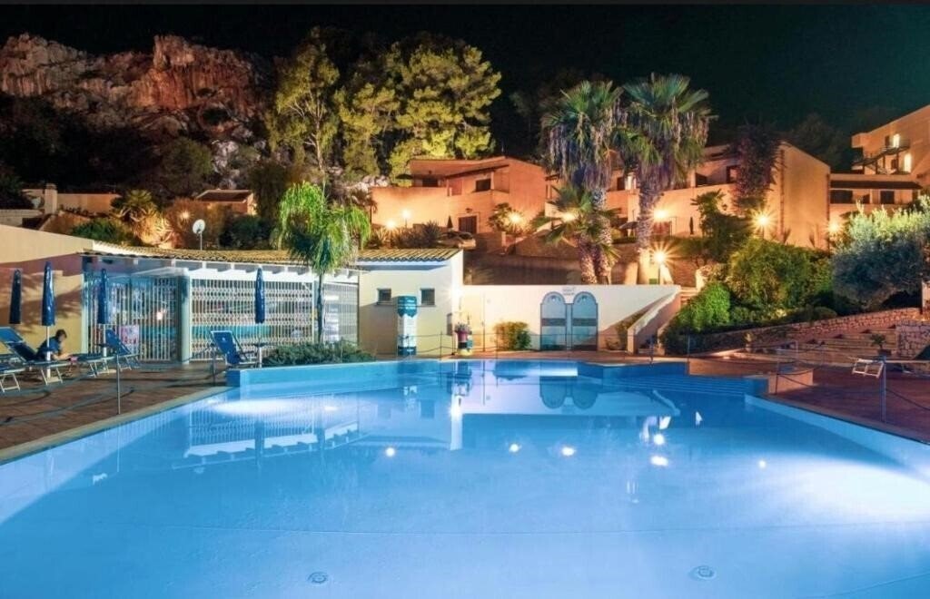 Фото Villaggio Cala Mancina 4*