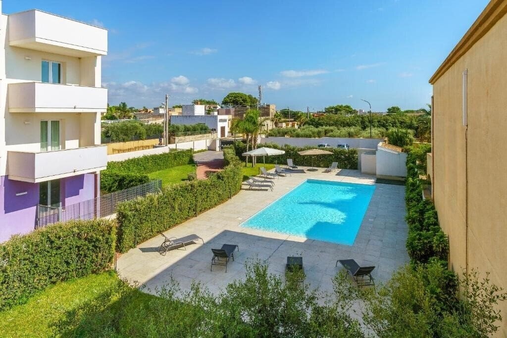 Отель Travini Hotel Residence 4*