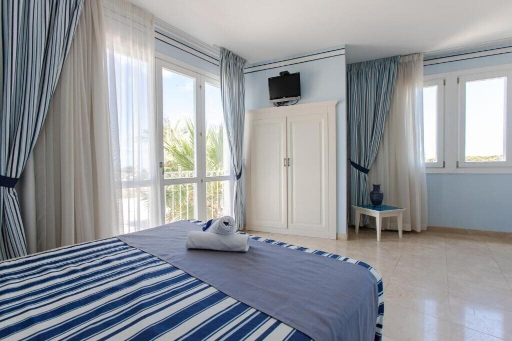 Зображення Resort Cala La Luna 4*