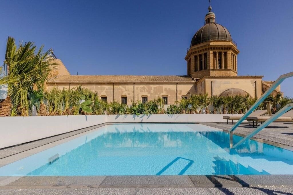 Изображение Dome Hotel 4*