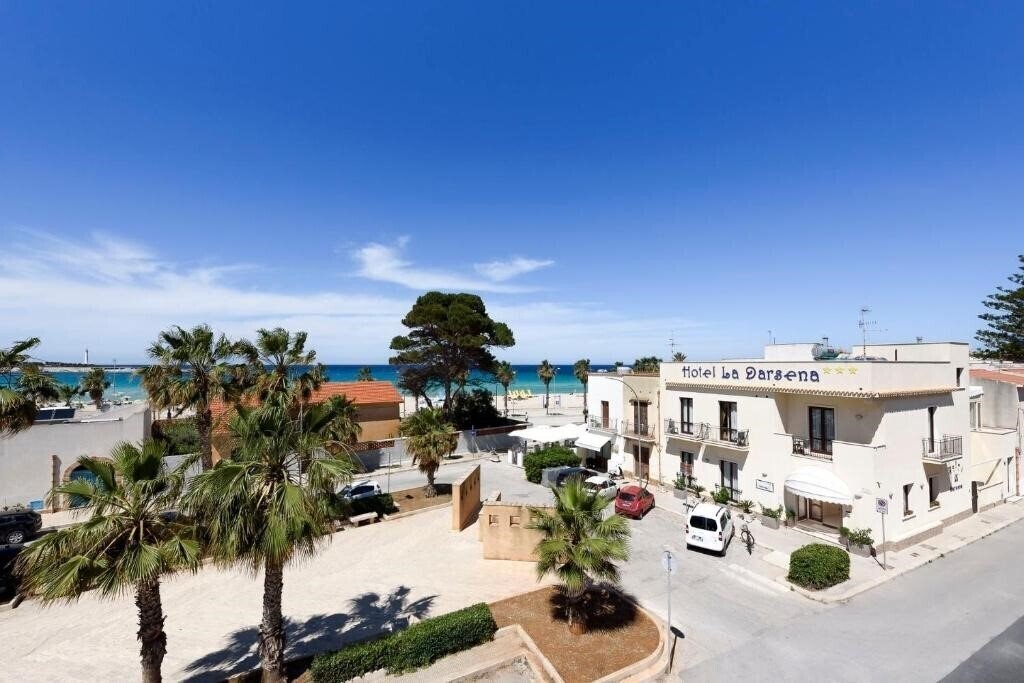 Отель Hotel La Darsena 3*