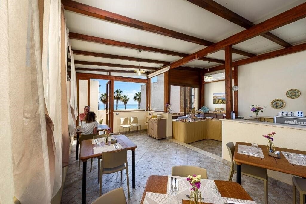 Фотография Hotel La Darsena 3*