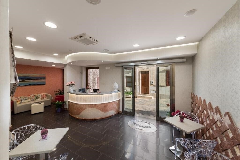 Фотографія Hotel Biancolilla 3*