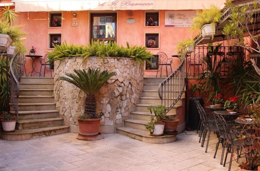 Отель Il Barocco Hotel 3*