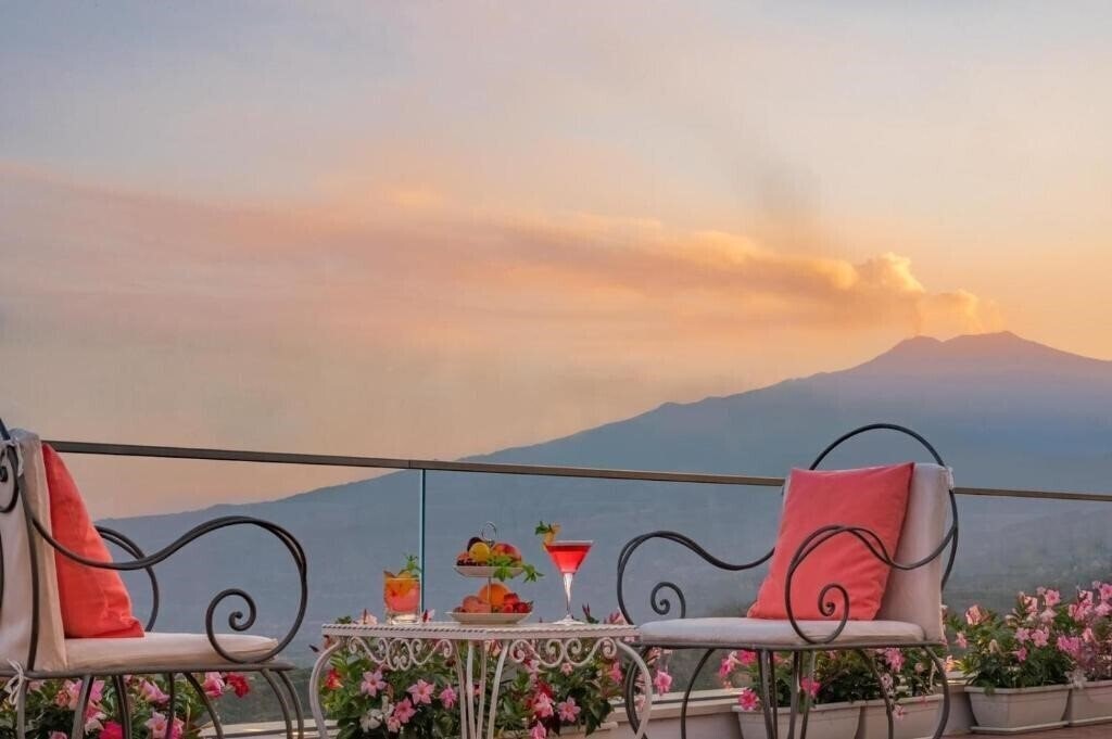 Картинка Continental Hotel 3*