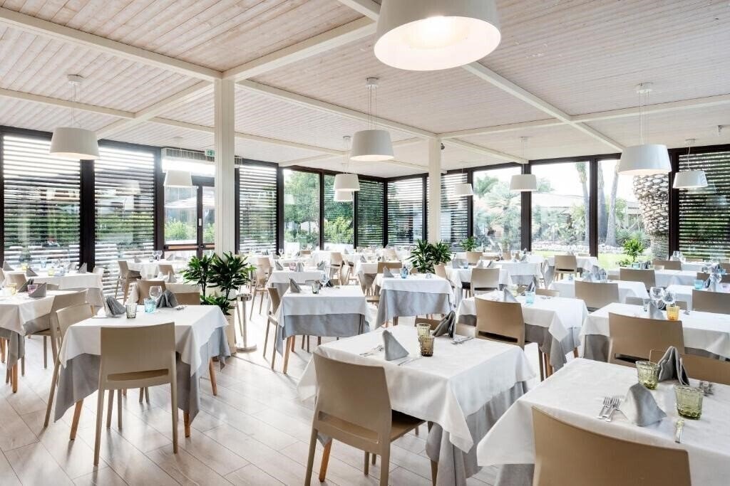 Фотографія VOI Arenella Resort 4*