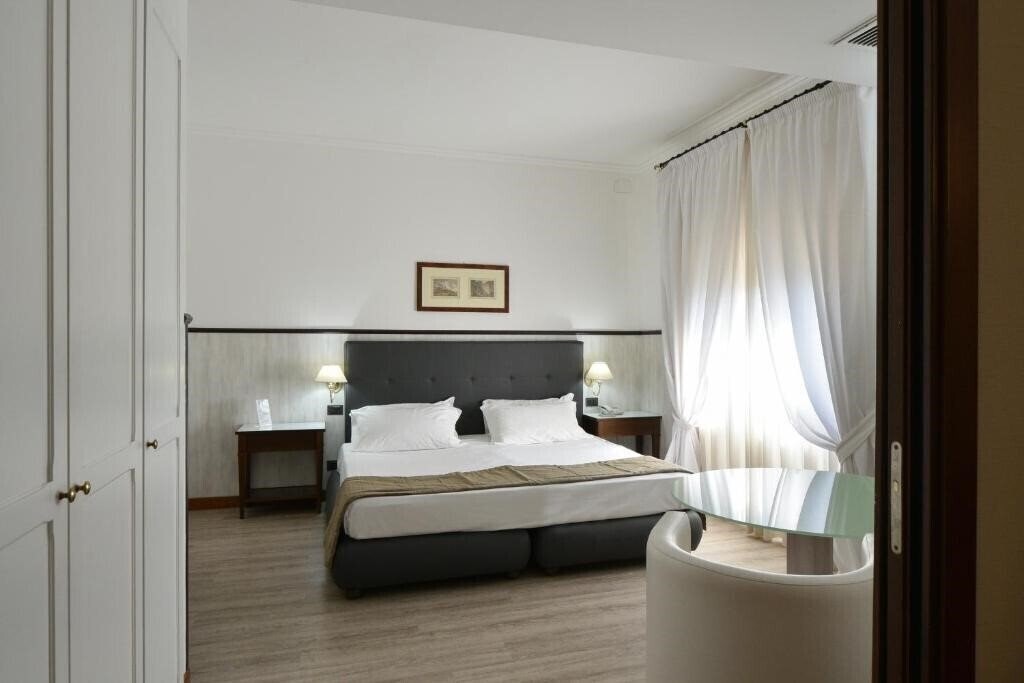 Отель Della Valle 4*