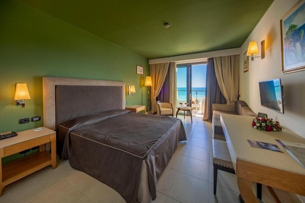 Отель Cefalu Sea Palace 5*