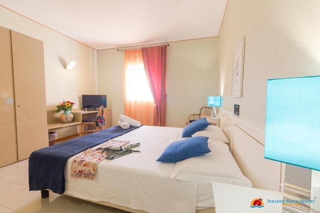 Картинка Paradise Beach 4*