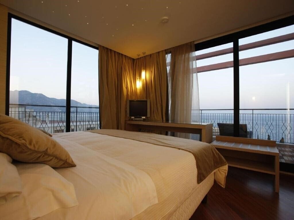 Фото Villa Esperia 4*