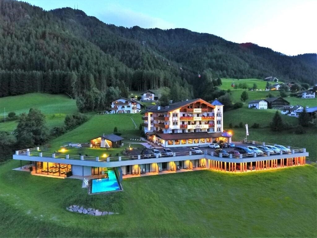 Готель Alpen Hotel Rainell 4*