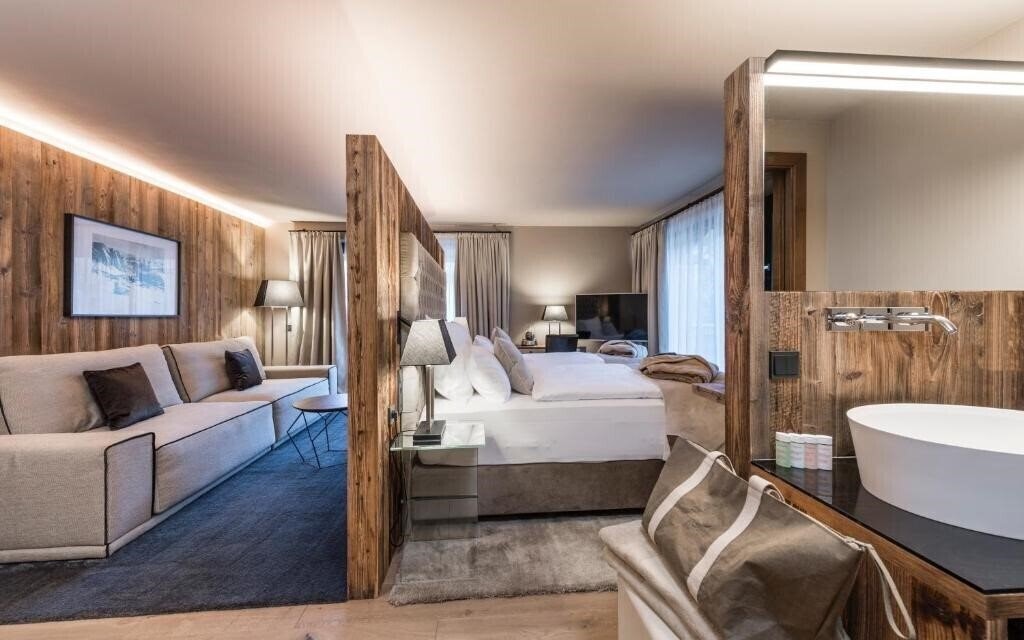Фото Hotel Montchalet 5*