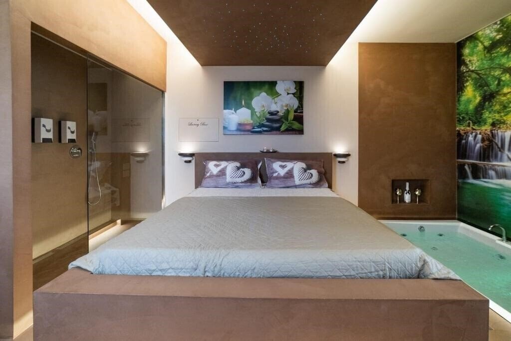 Фото Luxury Suite 3*