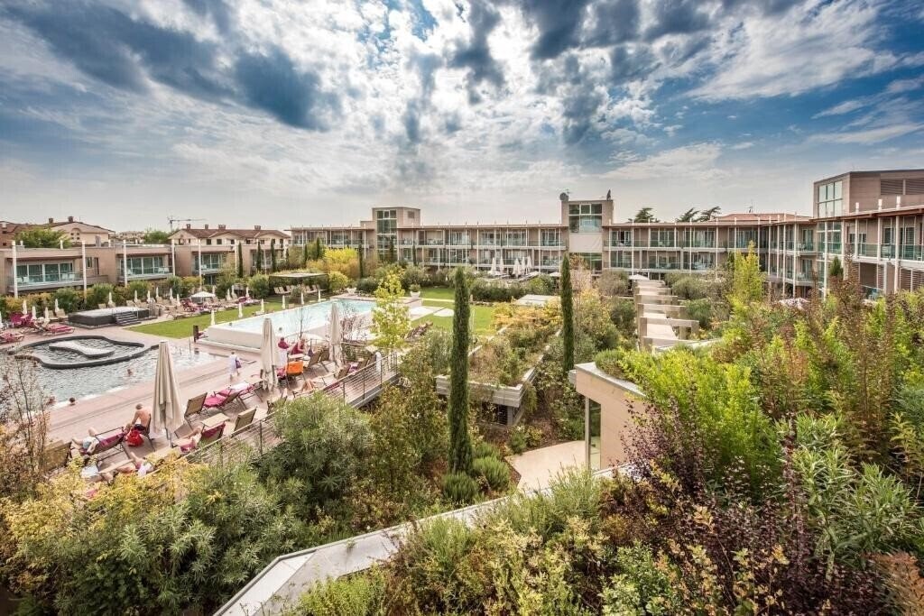 Отель Aqualux Hotel SPA Suite & Terme 4*