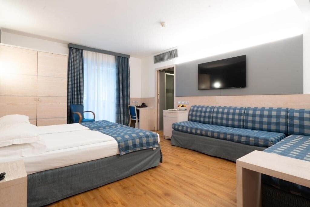 Фото Caravel Bike Hotel 4*