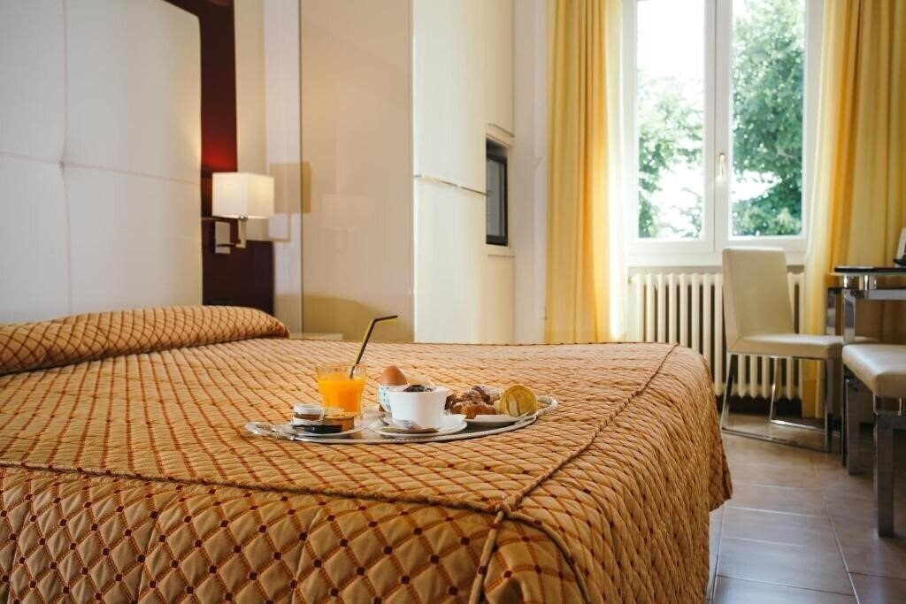 Картинка Hotel Europa (Desenzano) 3*