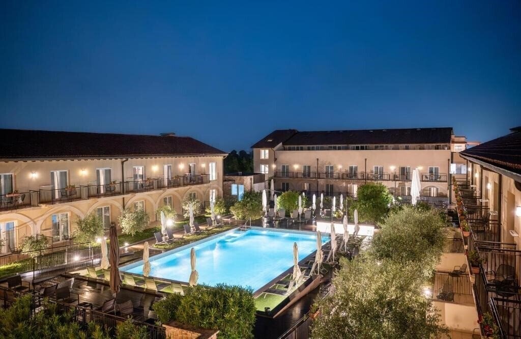 Отель Leonardo Hotel Lago di Garda Wellness & Spa (Lazise) 4*