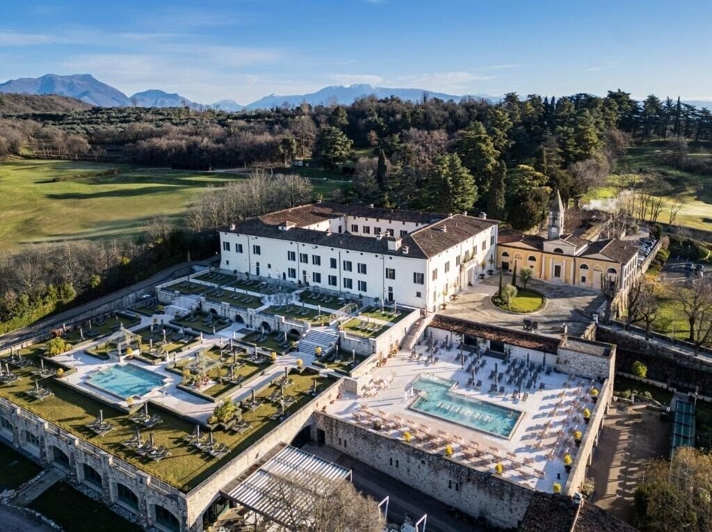 Готель Palazzo Azarga Hotel SPA & Golf Resort 5*