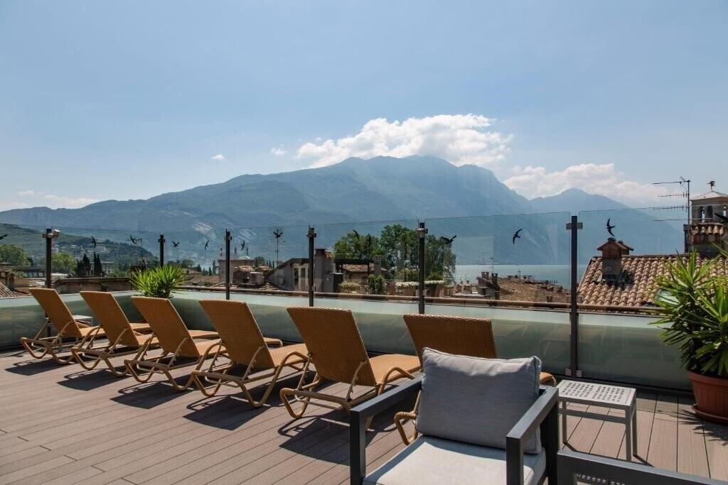 Отель Antico Borgo 4*