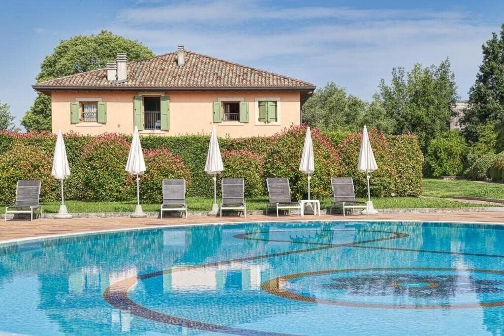 Отель Golf Paradiso (Castelnuovo Del Garda) 4*