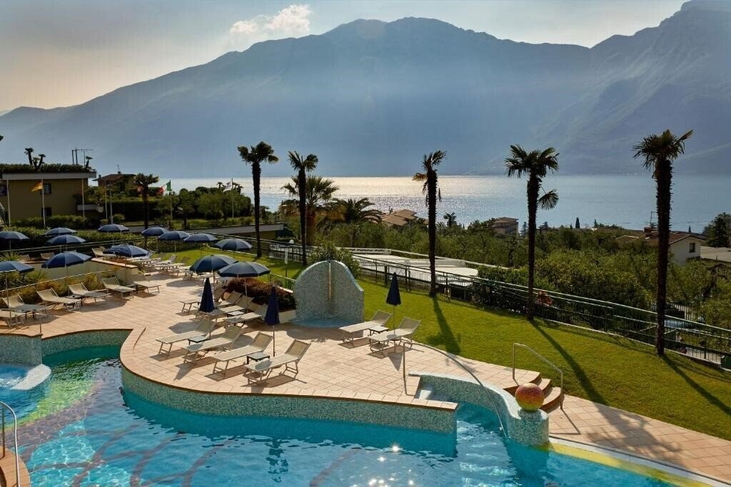 Фотографія Royal Village (Limone sul Garda) 4*