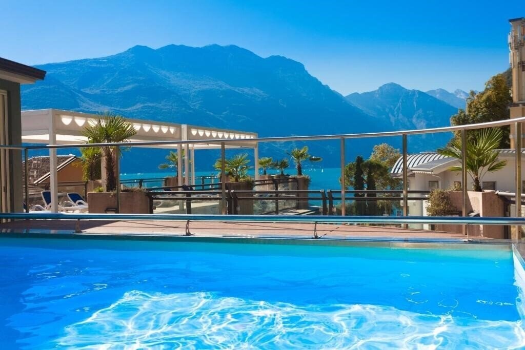 Картинка Hotel Europa - Skypool & Panorama 4*