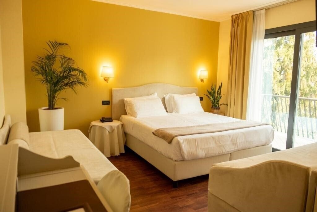 Изображение Admiral Hotel Villa Erme 3*