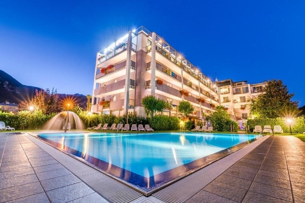 Зображення Ambassador Suite Hotel 3*