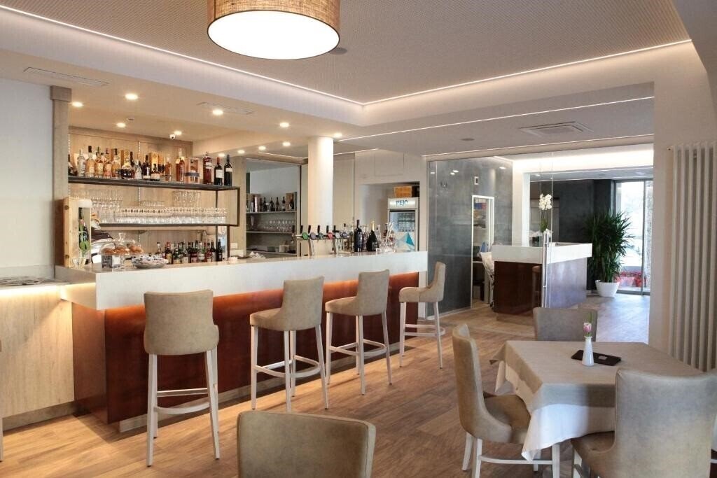 Фотография Athos Hotel 3*