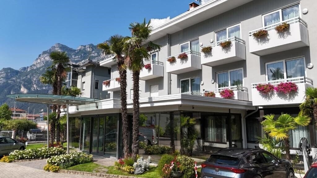 Фото Hotel Campagnola (Riva del Garda) 3*