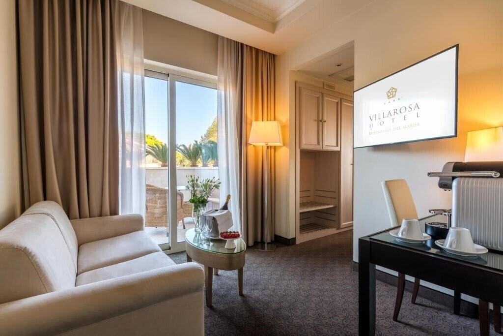 Фотографія Villa Rosa Hotel Desenzano 4*